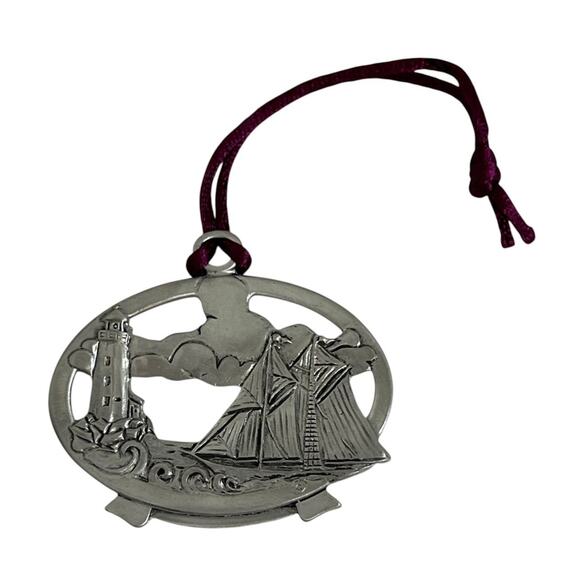 Seagull Pewter Christmas Ornament Nova Scotia Lighthouse Ship Oval - Picture 3 of 5